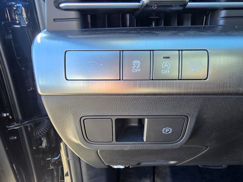 New 2026 Hyundai Kona SE image 18