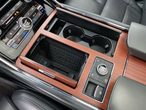 Used 2024 Lincoln Navigator L 4WD image 36