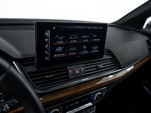 Certified 2023 Audi Q5 2.0T Premium w/ Convenience Package AWD/4WD image 13