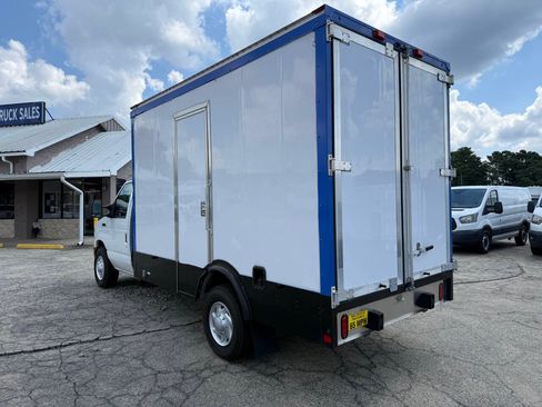 Used 2024 Ford E-350 and Econoline 350 Super Duty w/ Power Windows & Locks Group RWD image 3