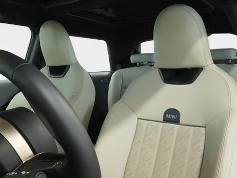 Certified 2025 MINI Cooper 2-Door Hardtop image 10