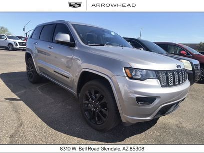 Used 2017 Jeep Grand Cherokee Altitude
