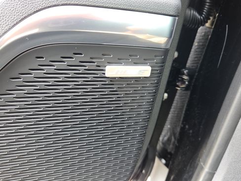 Used 2025 GMC Acadia Elevation image 29