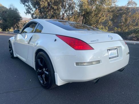 Used 2008 Nissan 350Z Coupe w/ Cargo Convenience Pkg image 3