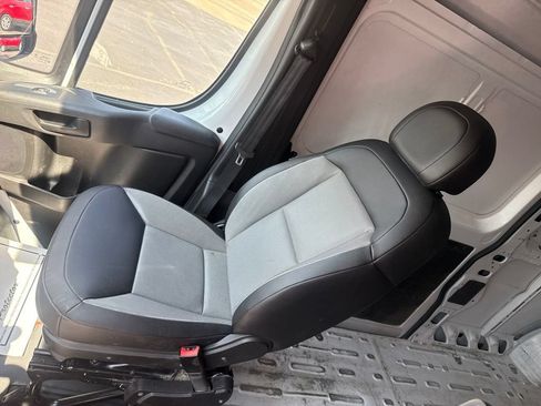 Used 2025 RAM ProMaster 2500 w/ Convenience Group FWD image 22