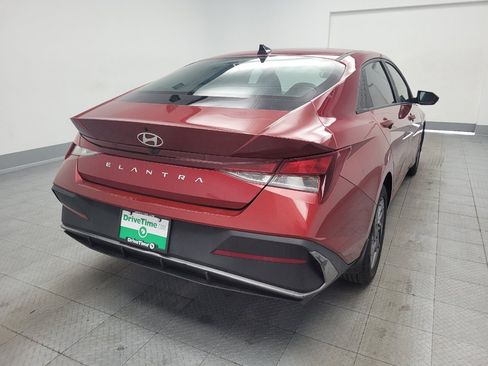 Used 2024 Hyundai Elantra SEL FWD image 7