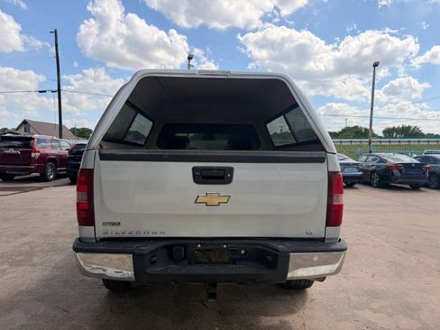 Used 2011 Chevrolet Silverado 1500 LT w/ Regional Value Package RWD image 4