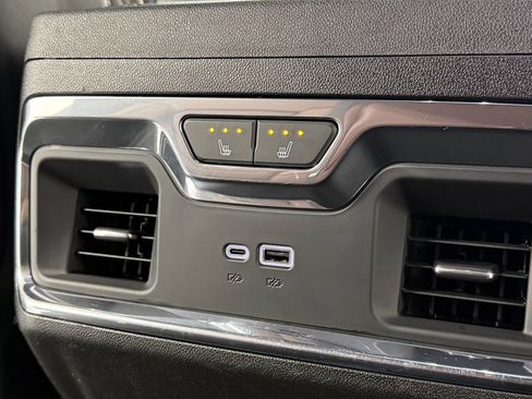 Used 2024 GMC Sierra 2500 Denali Ultimate image 38