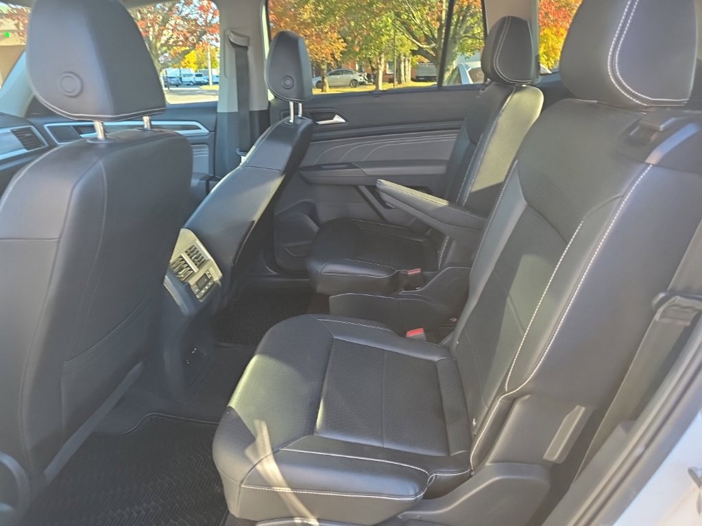 Used 2023 Volkswagen Atlas SEL AWD/4WD image 28