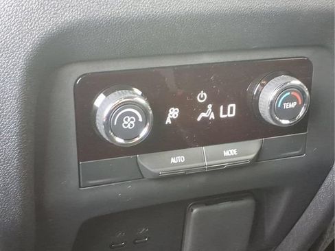 New 2026 Chevrolet Traverse LT w/ Driver Confidence Package FWD image 18