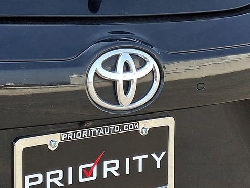 Used 2016 Toyota Highlander XLE w/ Four Season Floor Mat Package image 34