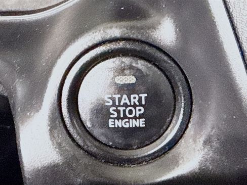 Used 2017 MAZDA MAZDA3 Sport image 21