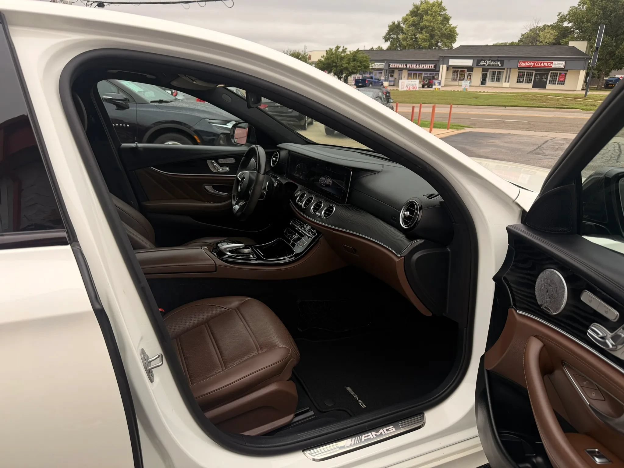 Used 2017 Mercedes-Benz E 43 AMG 4MATIC Sedan image 32
