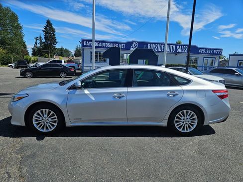 Used 2013 Toyota Avalon Limited image 2