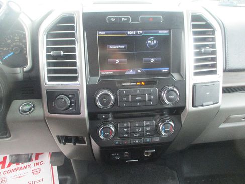 Used 2015 Ford F150 Lariat AWD/4WD image 6