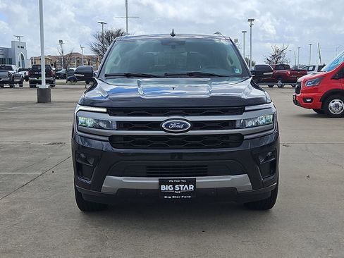 Used 2024 Ford Expedition Max XLT image 10