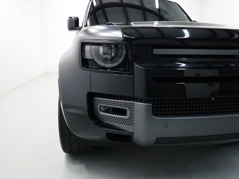 Used 2023 Land Rover Defender 90 V8 AWD/4WD image 57
