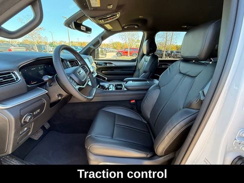 New 2026 Jeep Grand Wagoneer image 9