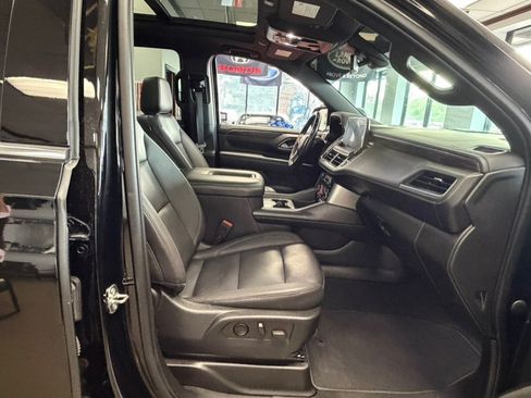 Used 2022 Chevrolet Suburban LT w/ LT Signature Plus Package AWD/4WD image 46