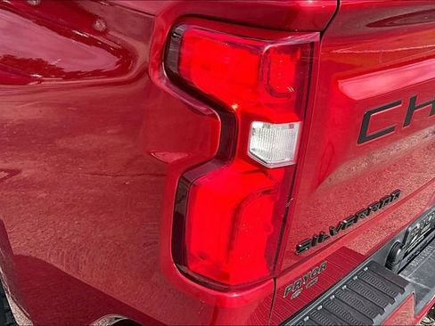 Used 2021 Chevrolet Silverado 1500 RST w/ Z71 Off-Road Package AWD/4WD image 24