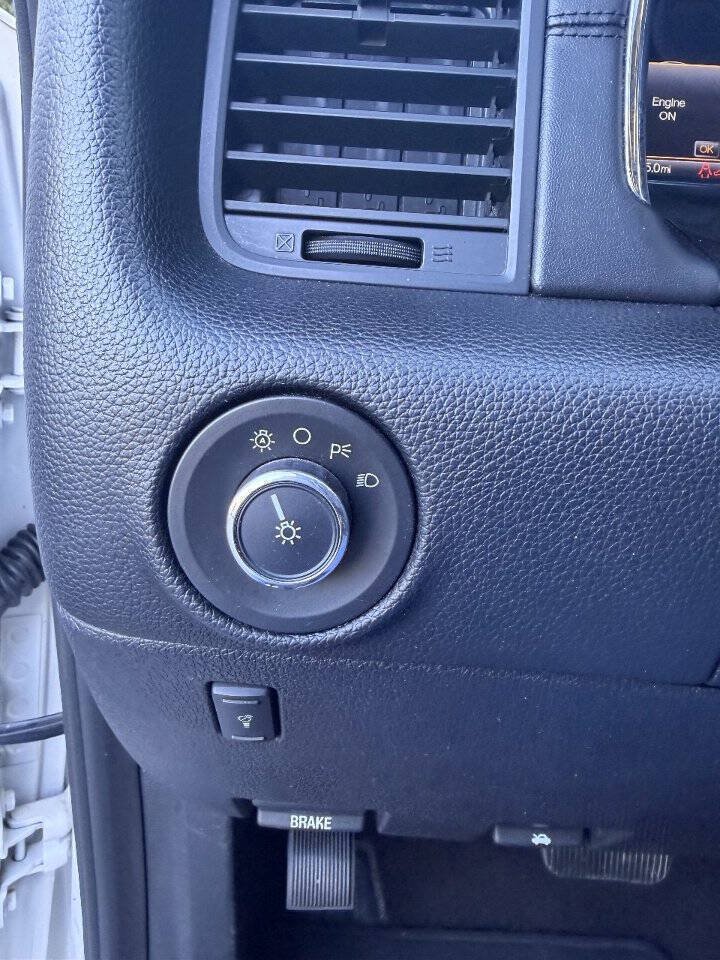 Used 2015 Lincoln Navigator 2WD image 25