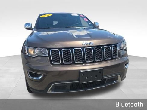 Used 2017 Jeep Grand Cherokee Limited AWD/4WD image 3