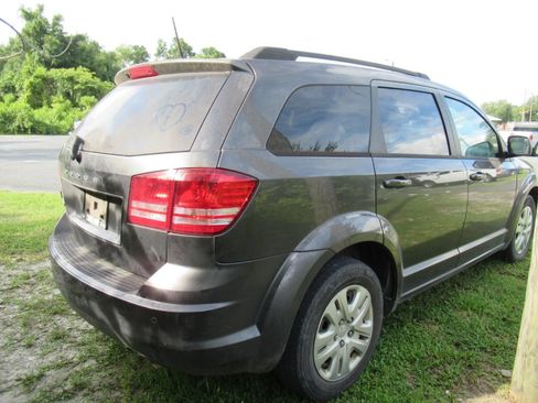 Used 2020 Dodge Journey SE w/ SE Popular Equipment Group FWD image 4