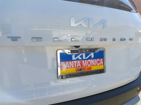 Certified 2022 Kia Telluride LX image 43