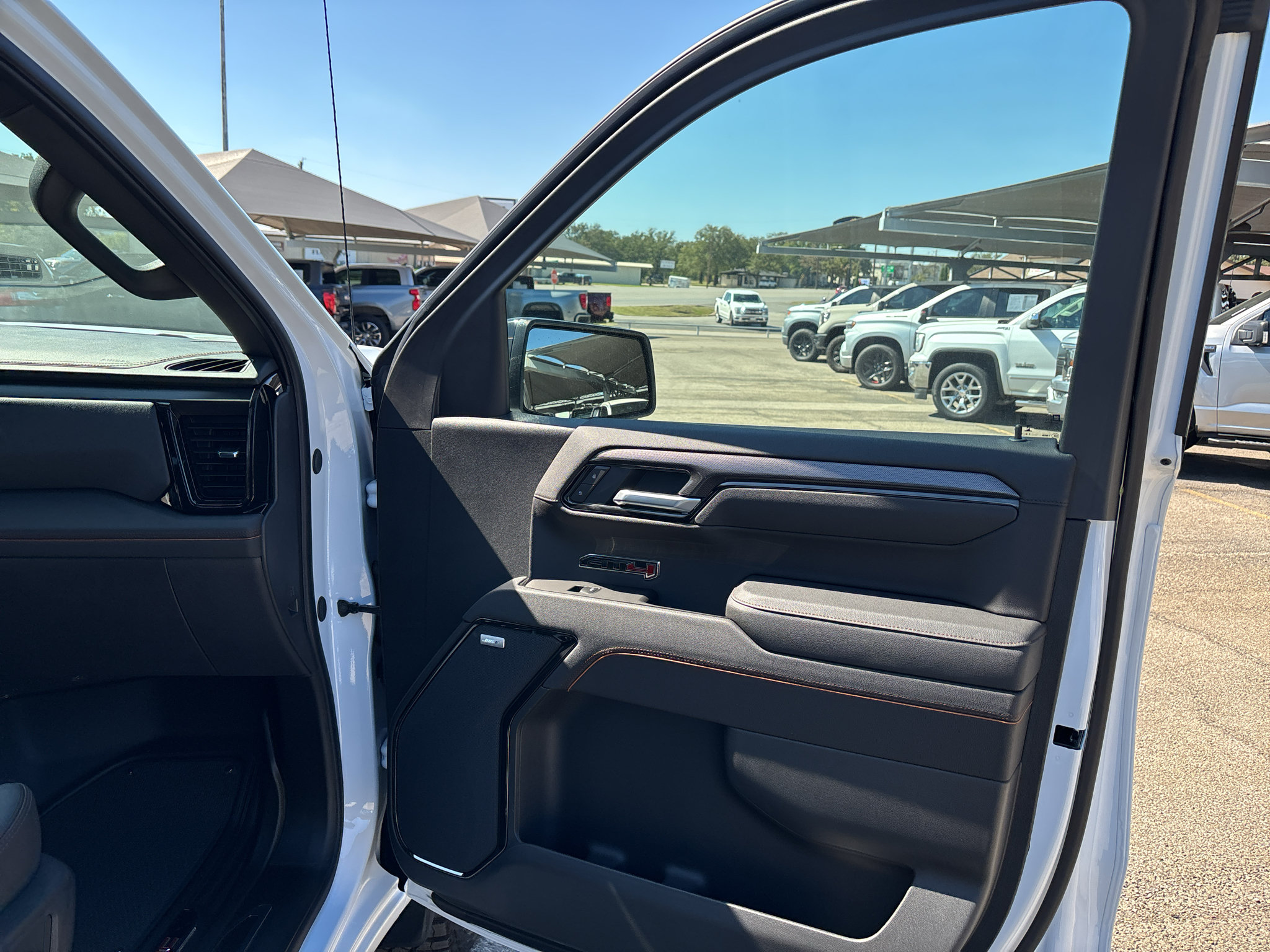 New 2026 GMC Sierra 1500 AT4 w/ AT4 Premium Package AWD/4WD image 12