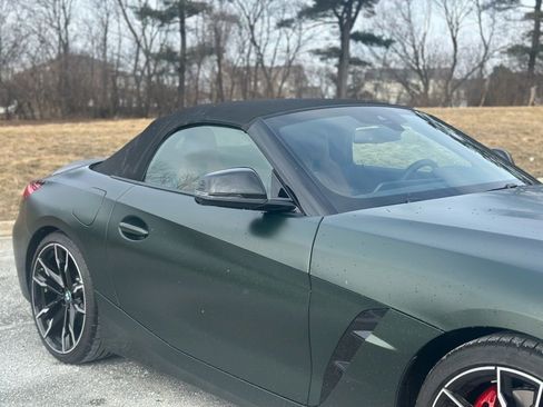 Used 2025 BMW Z4 M40i w/ Edition image 13
