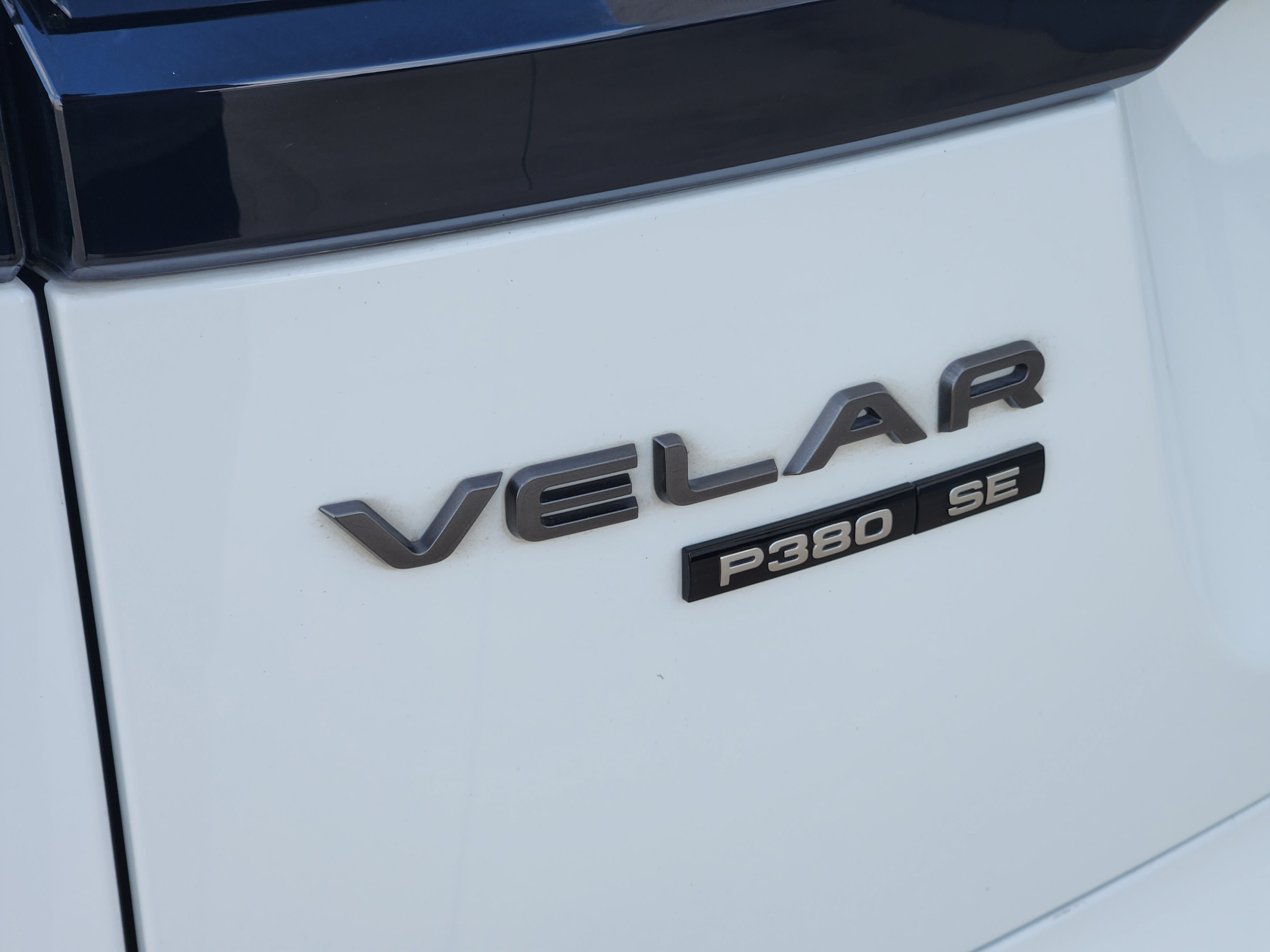 Used 2019 Land Rover Range Rover Velar R-Dynamic SE AWD/4WD image 33