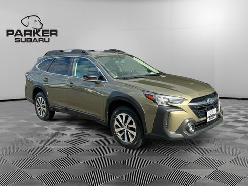 Used 2024 Subaru Outback Premium AWD/4WD image 7
