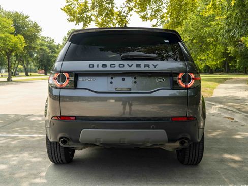 Used 2018 Land Rover Discovery Sport SE AWD/4WD image 8