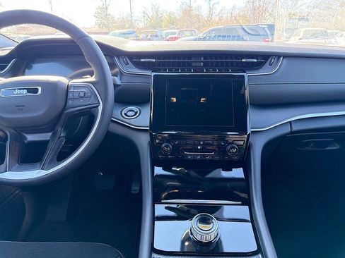 New 2025 Jeep Grand Cherokee L Altitude image 21