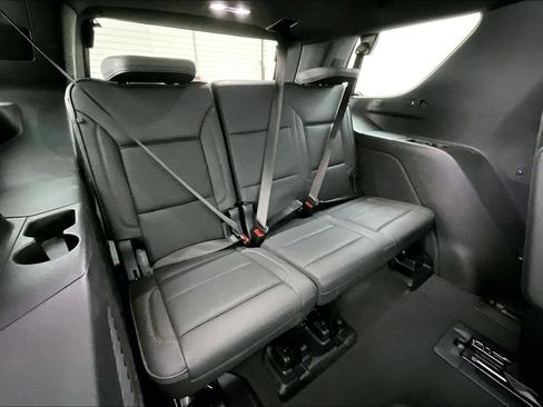 Used 2025 GMC Yukon Denali image 38
