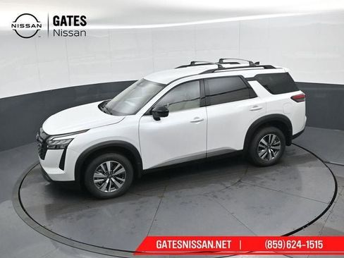 New 2026 Nissan Pathfinder SL image 52