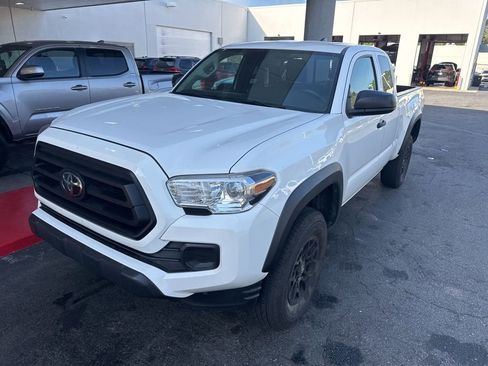 Used 2022 Toyota Tacoma SR image 5