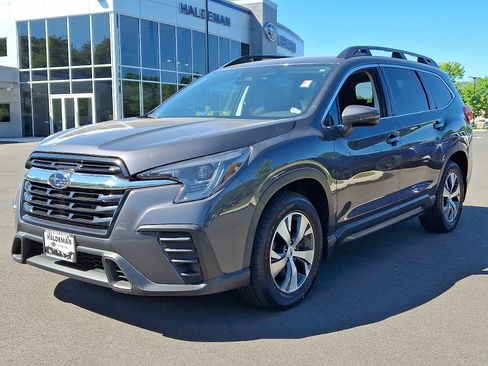 Certified 2023 Subaru Ascent Premium w/ Convenience Package AWD/4WD image 3