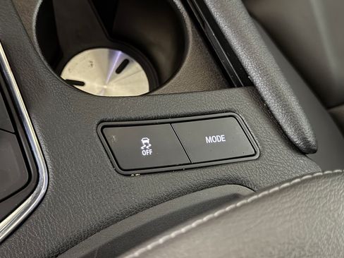 Used 2024 Cadillac XT6 Premium Luxury FWD image 35