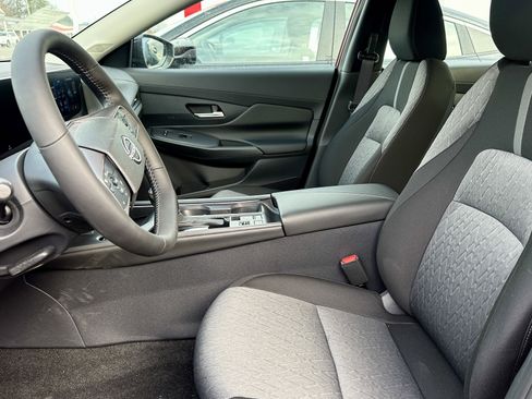 New 2026 Nissan Sentra SV w/ SV Convenience Package FWD image 25