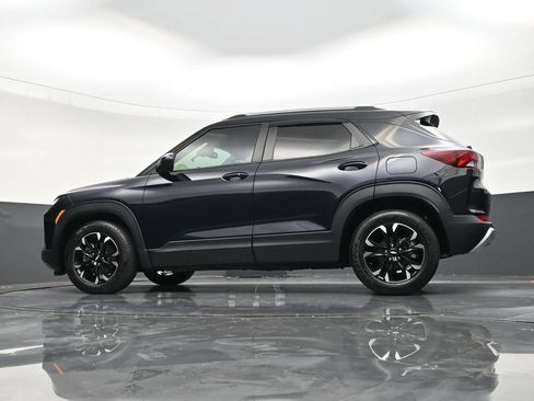 Used 2021 Chevrolet TrailBlazer LT w/ Convenience Package FWD image 22