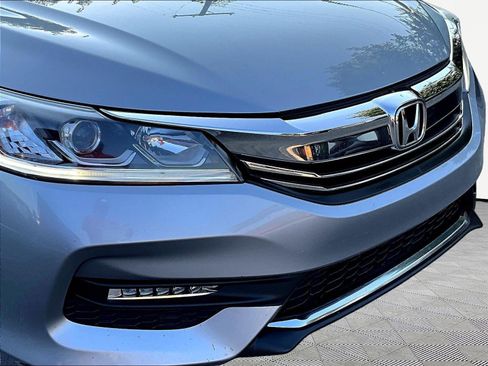 Used 2016 Honda Accord EX-L image 33