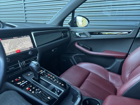 Certified 2022 Porsche Macan image 21