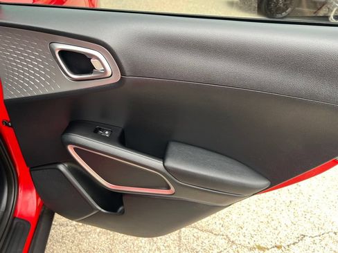 Certified 2023 Kia Soul S FWD image 16