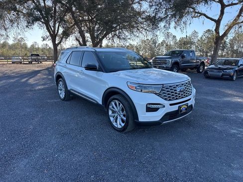 Used 2024 Ford Explorer Platinum w/ Technology Package image 8
