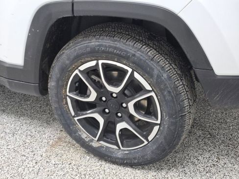Used 2024 Jeep Compass Trailhawk AWD/4WD image 17