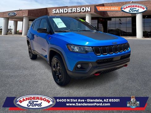 Used 2023 Jeep Compass Trailhawk image 1