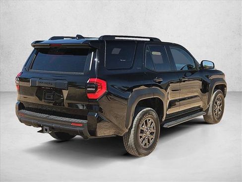 Used 2025 Toyota 4Runner SR5 AWD/4WD image 5