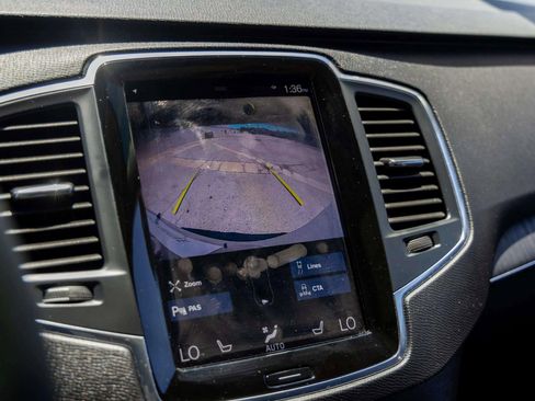 Used 2020 Volvo XC90 T5 Momentum w/ Protection Package Premier image 34