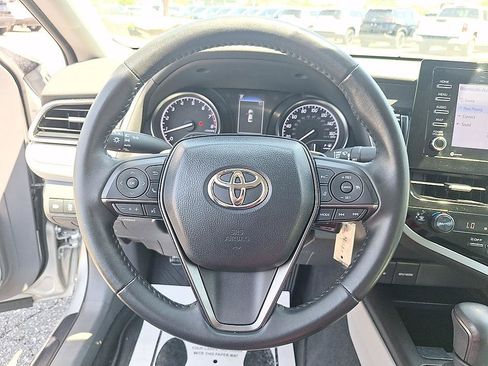 Used 2023 Toyota Camry SE FWD image 13